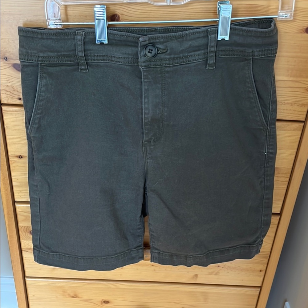 Women’s Olive Green Shorts. Size 13